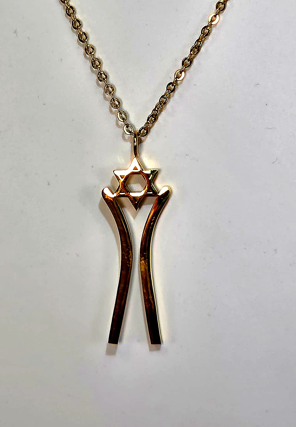 Star Dancer Pendant — 10K Gold